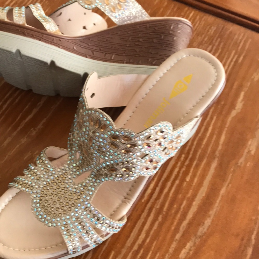 Sandles